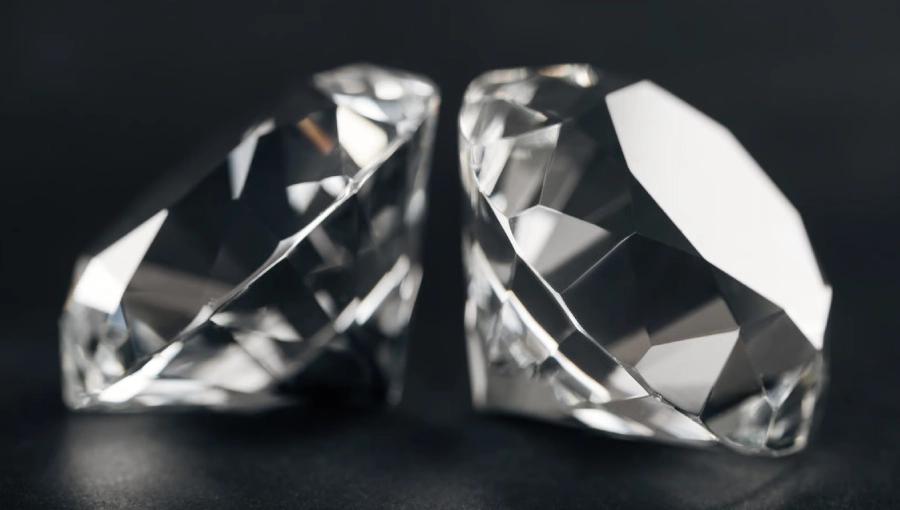 colorless diamonds