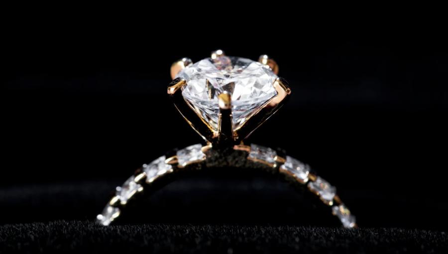 natural diamonds for engagement rings
