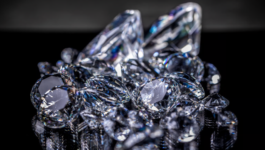How lab grown diamonds are made - guide for first time buyers