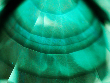 GIA DiamondView image of layered CVD growth in the 2021 submitted diamond